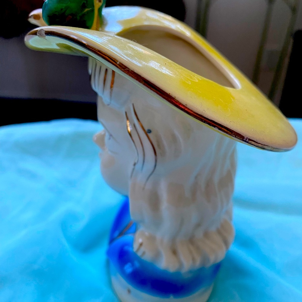 LADY HEAD VASE 7” - Picture 3 of 7